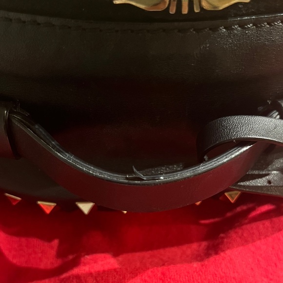 Valentino Rockstud medium leather backpack - Picture 9 of 9